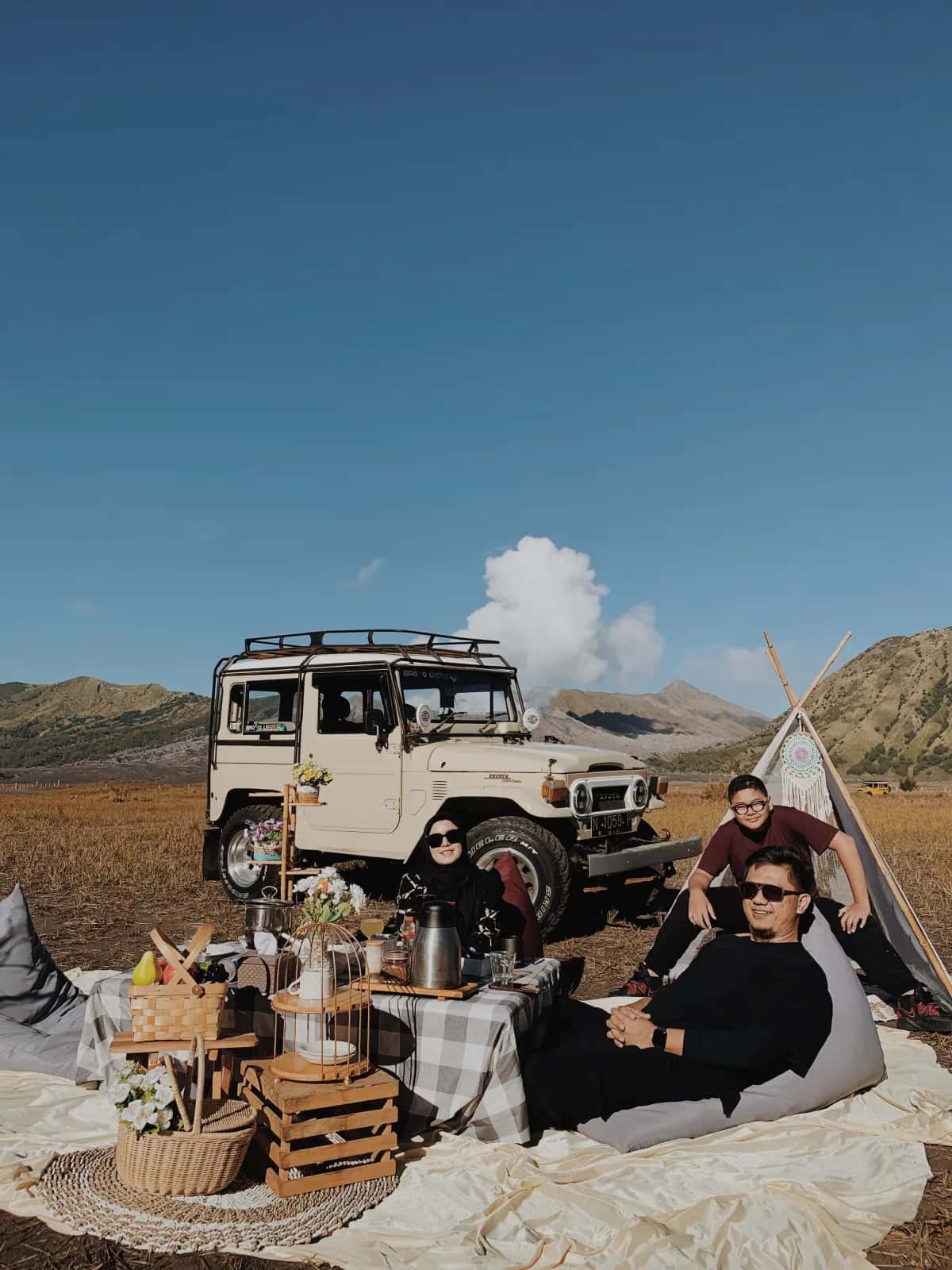 Titik Sunrise Terbaik di Bromo: Penanjakan 1 vs Kingkong Hill — Mana yang Harus Dipilih?