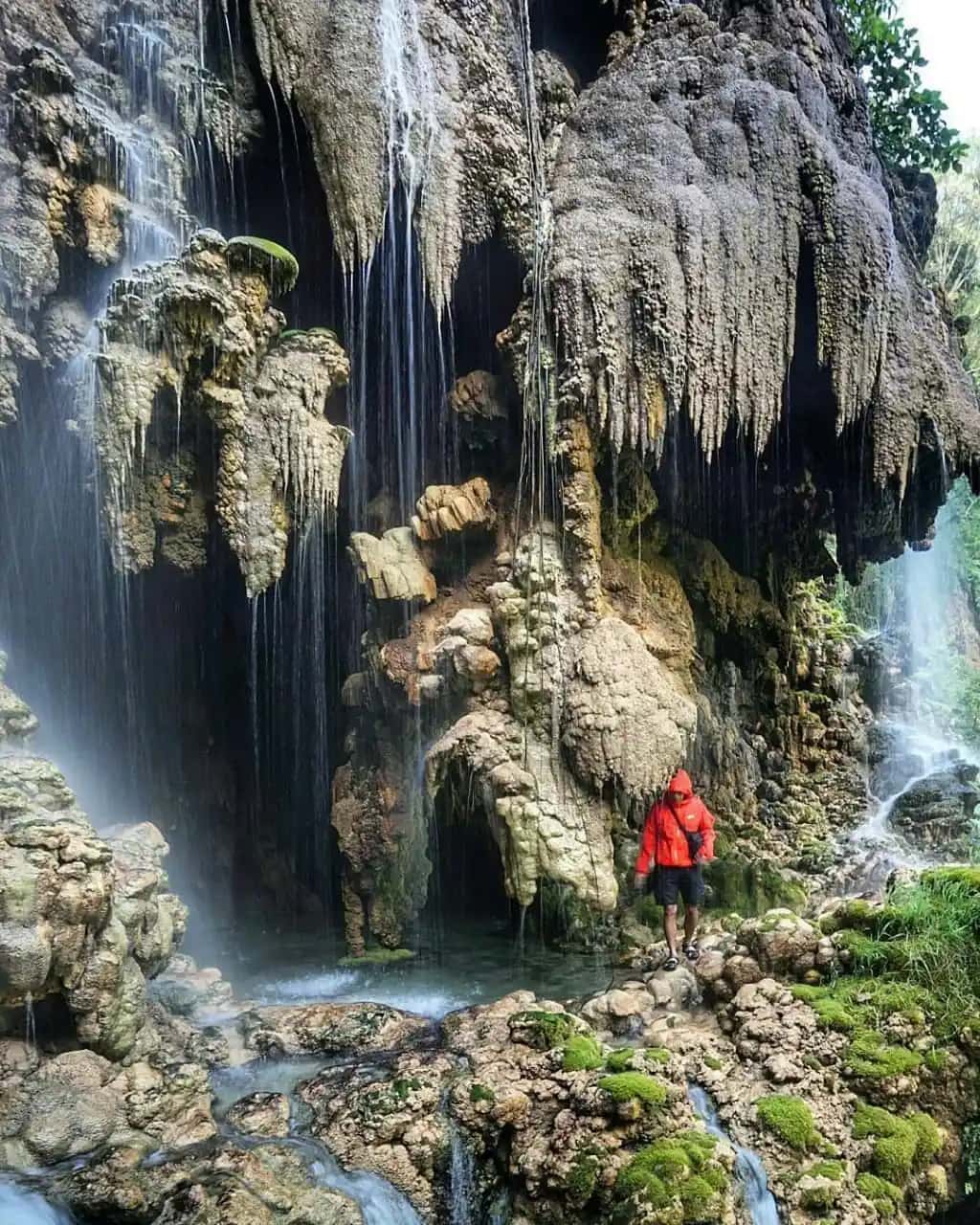 Goa Tetes Tumpak Sewu