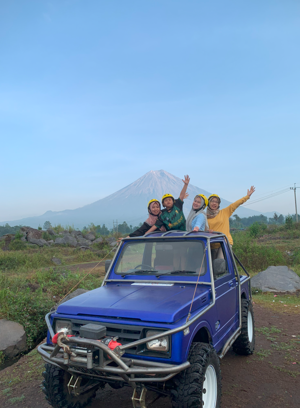 Menjelajahi Lava Tour Semeru: Sensasi Offroad Menyusuri Jalur Lahar Dingin