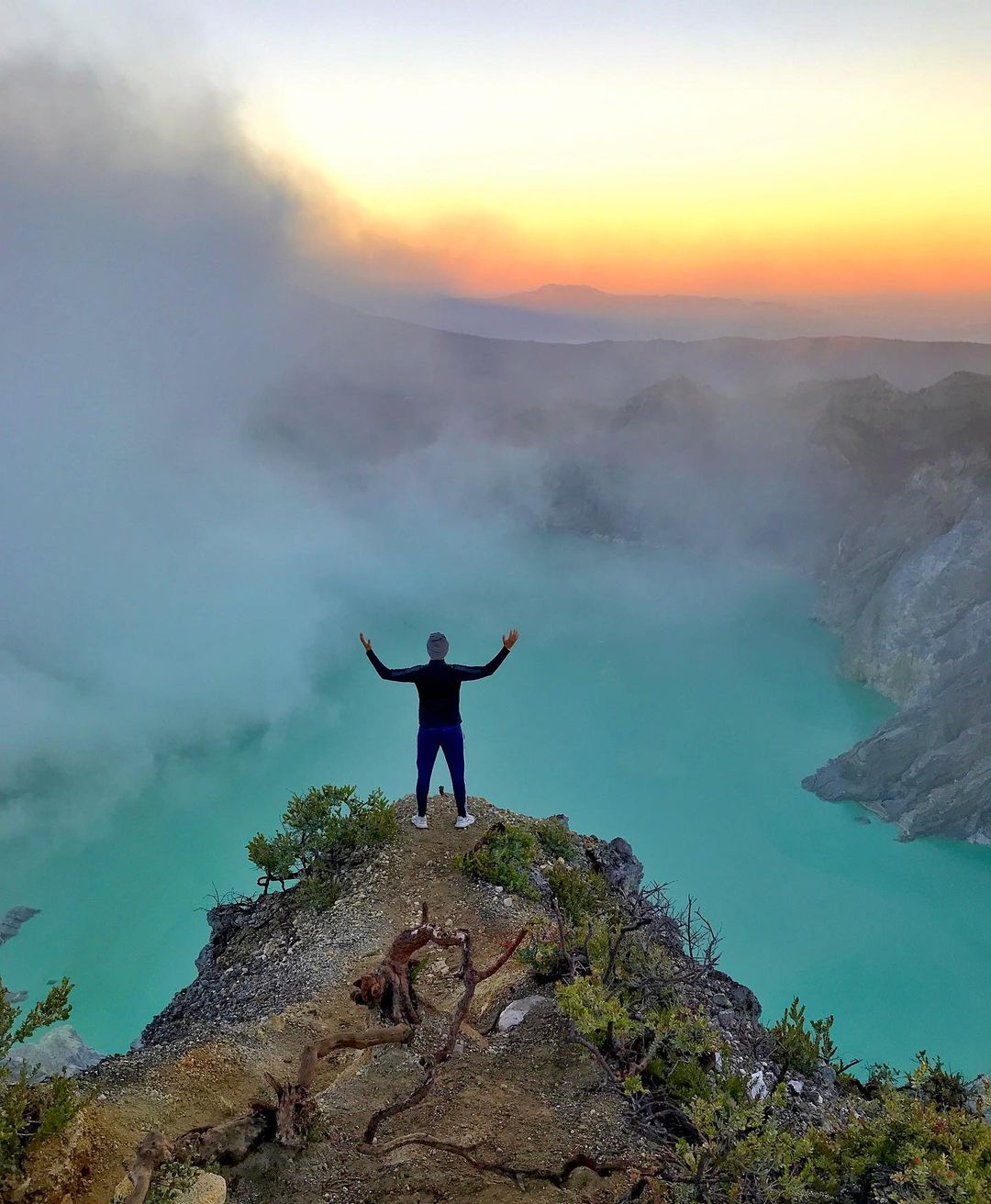 3D2N Tumpak Sewu, Kawah Ijen, + Gunung Bromo