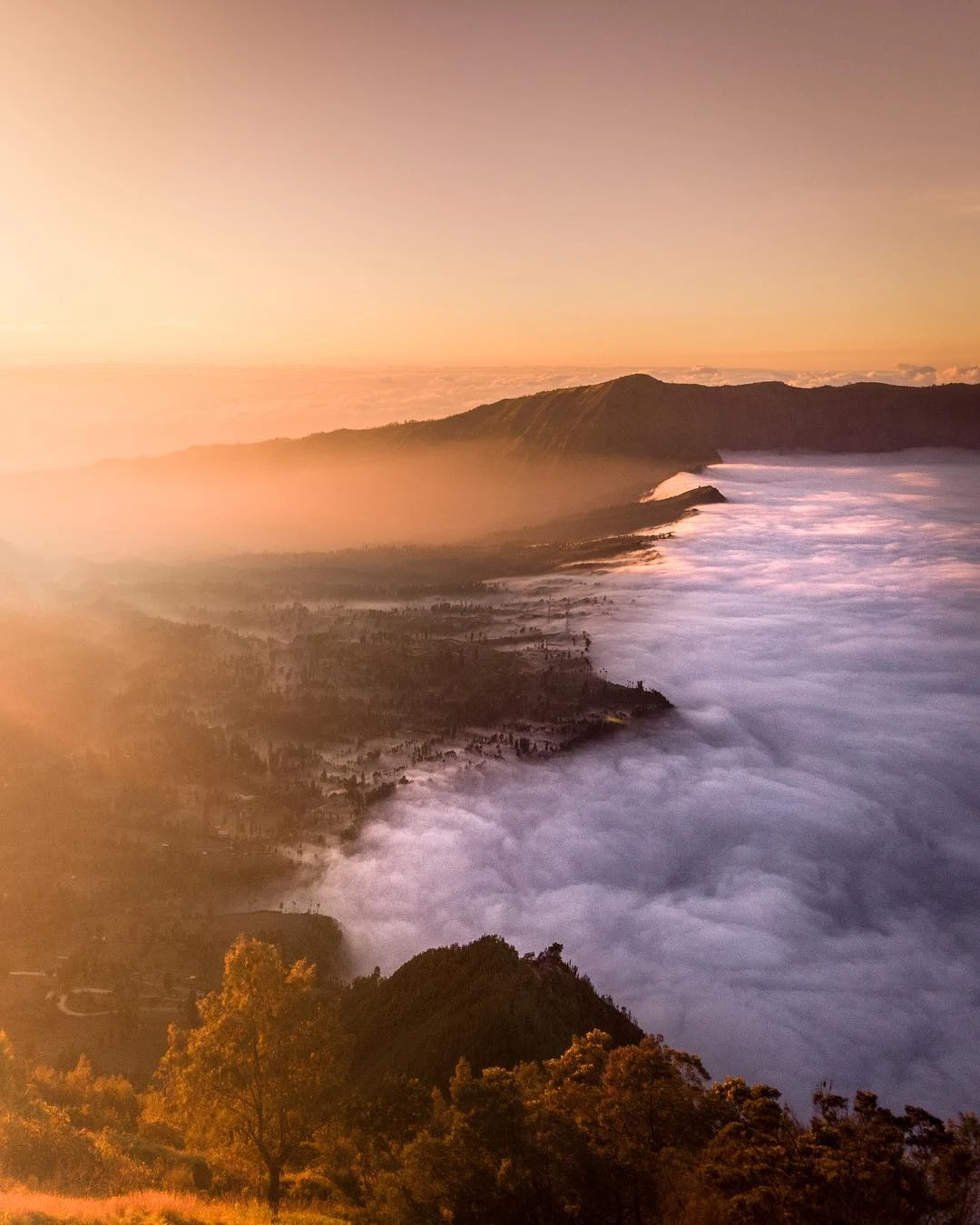 TRIP GUNUNG BROMO MIDNIGHT SUNRISE & PANORAMA / SUNSET